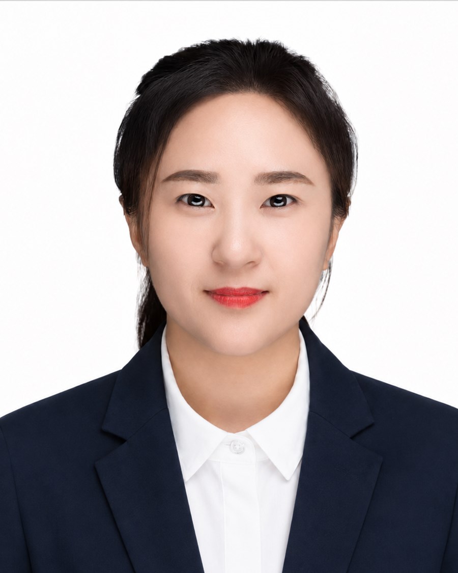 职校校长杨霞